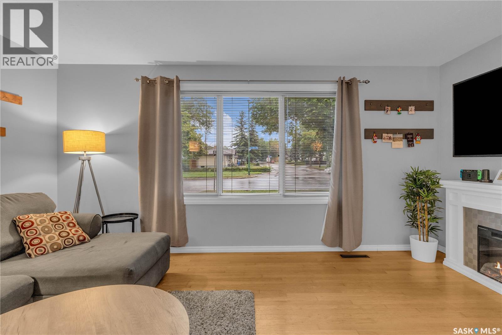 2439 Gordon Road