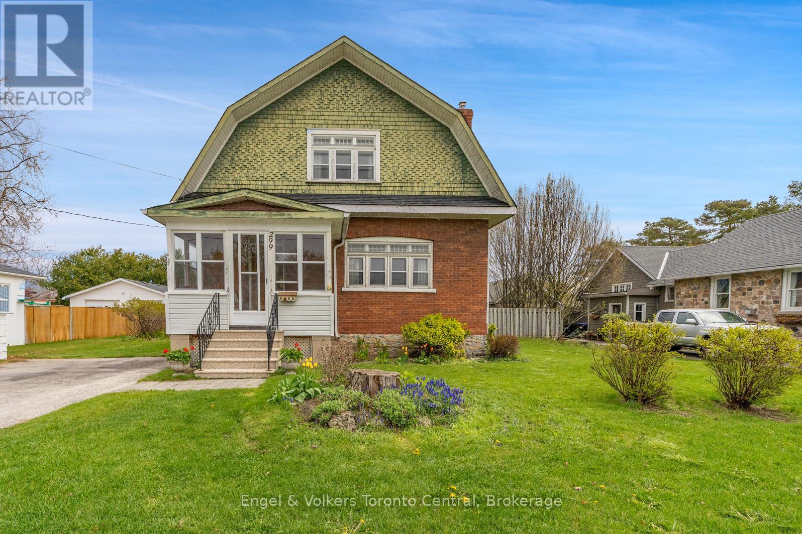 299 Napier Street