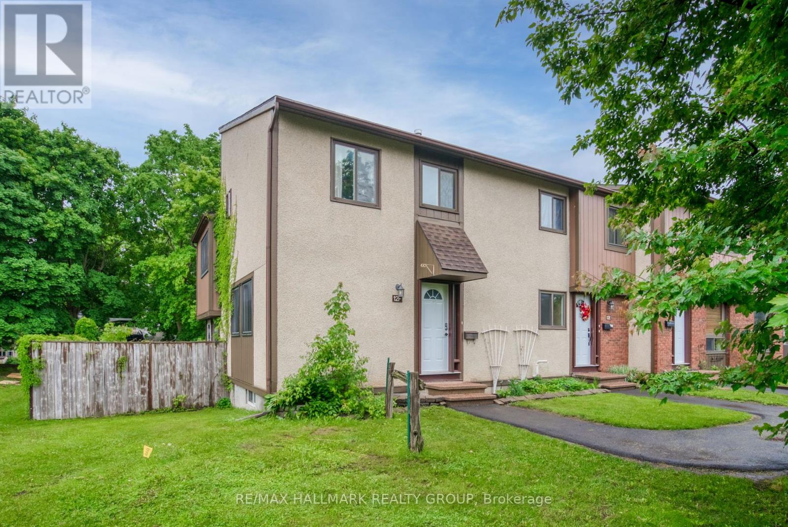 12 F Larkshire Lane