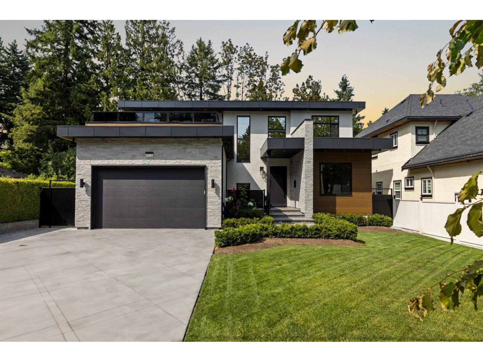 13093 98 A Avenue
