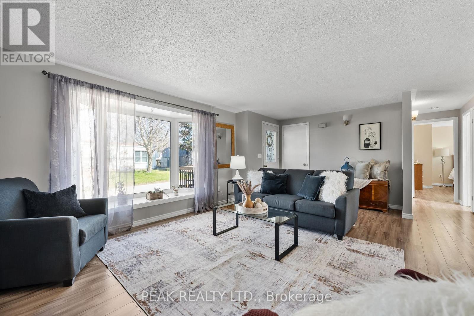 71 Bluffs Road
