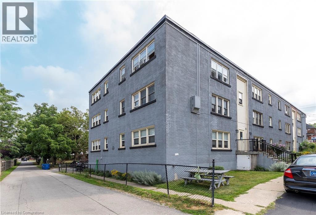 1759 King Street E Unit 14