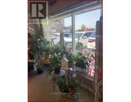 303 5892 Main Street, Whitchurchstouffville, ON L4A2S8 Photo 4