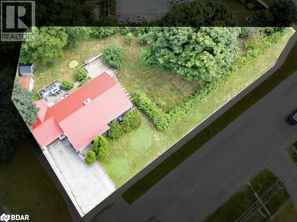 325 Innisfil Street