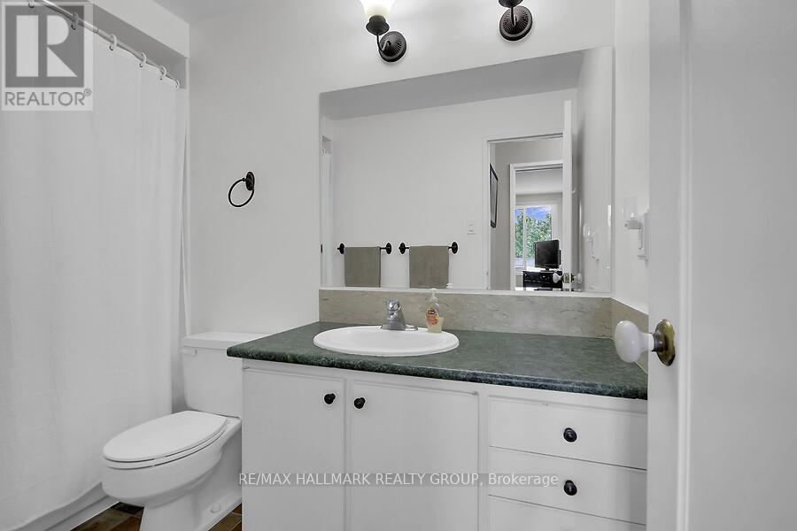 705 1081 Ambleside Drive