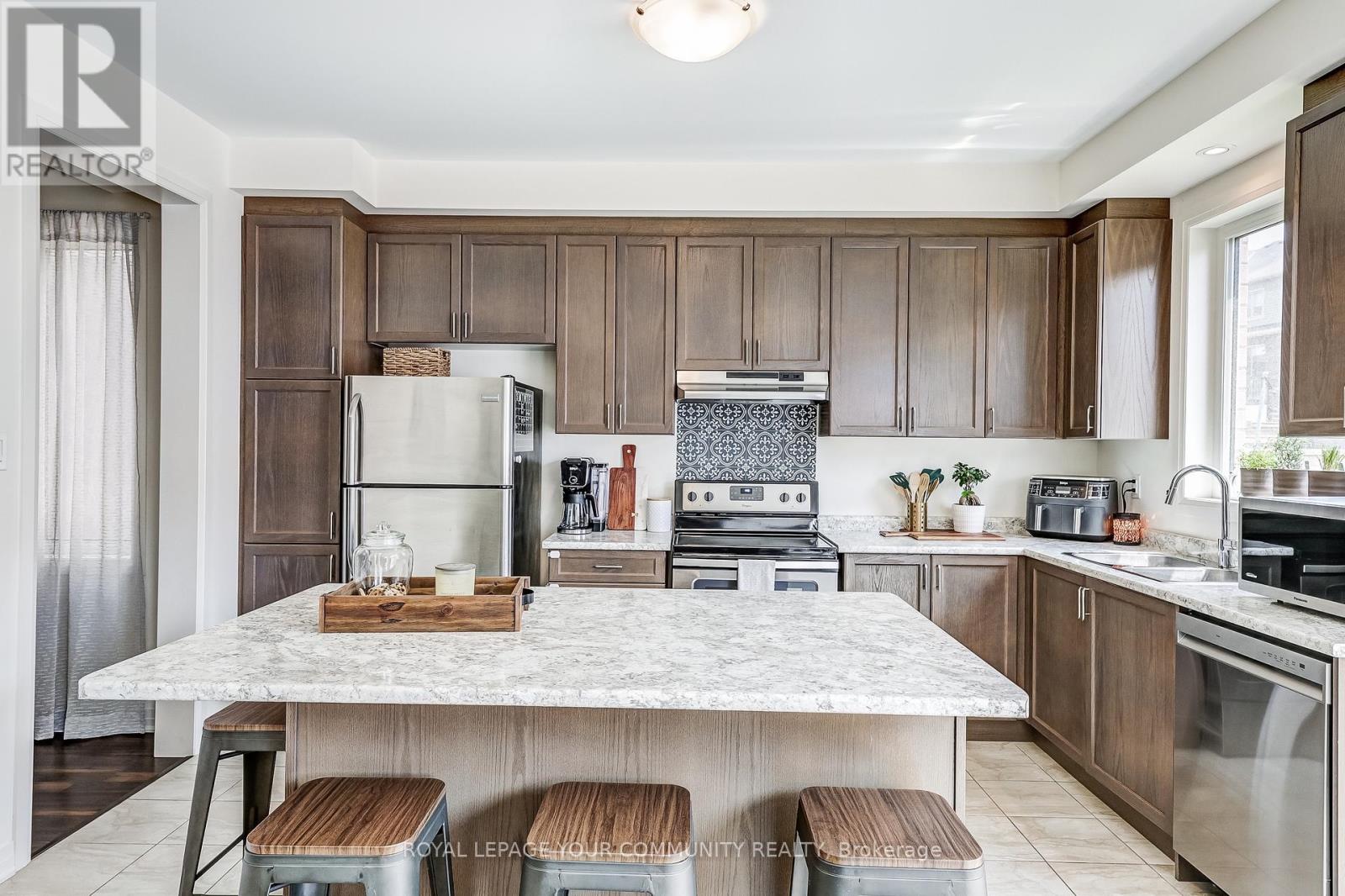 136 Casserley Crescent