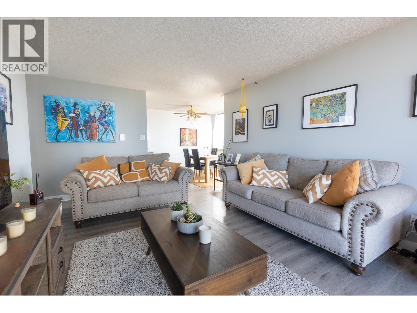 1404 7235 Salisbury Avenue