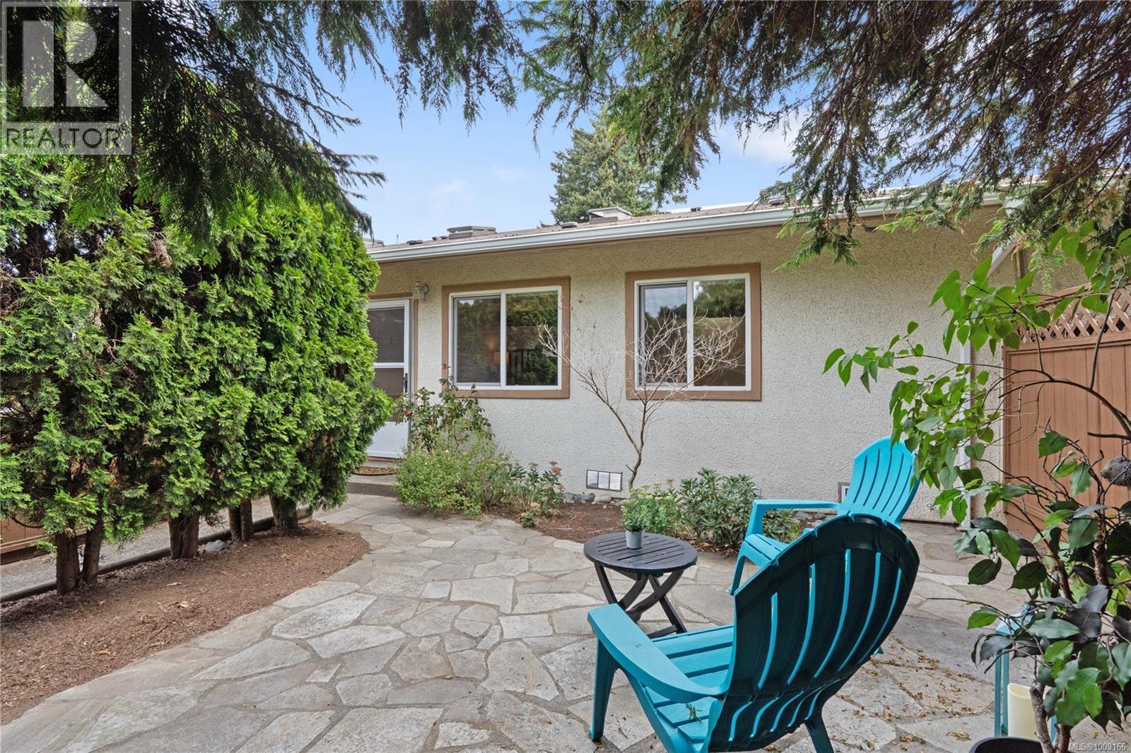 3 974 Dunford Ave