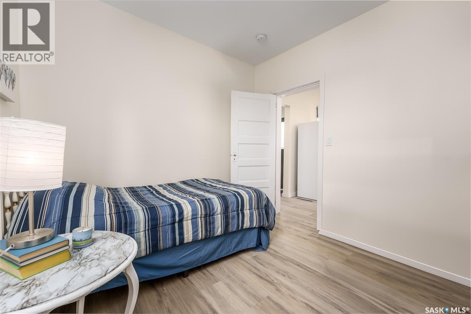 964 Athabasca Street W