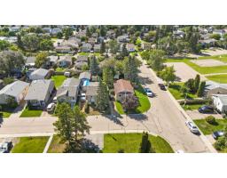 Dining room - 3 Gold Eye Dr, Devon, AB T9G1W1 Photo 2
