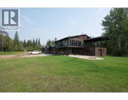 Living room - 655059 Highway 813, Rural Athabasca County, AB T9S2A2 Photo 4