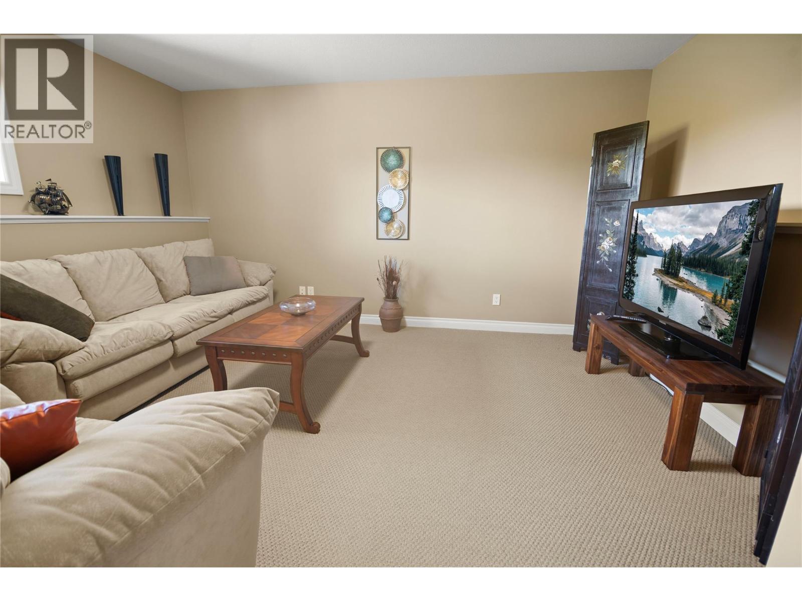 4878 Ridge Road Unit 18