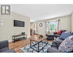 Living room - 2 159 Church Street, Penetanguishene, ON L9M1E4 Photo 3