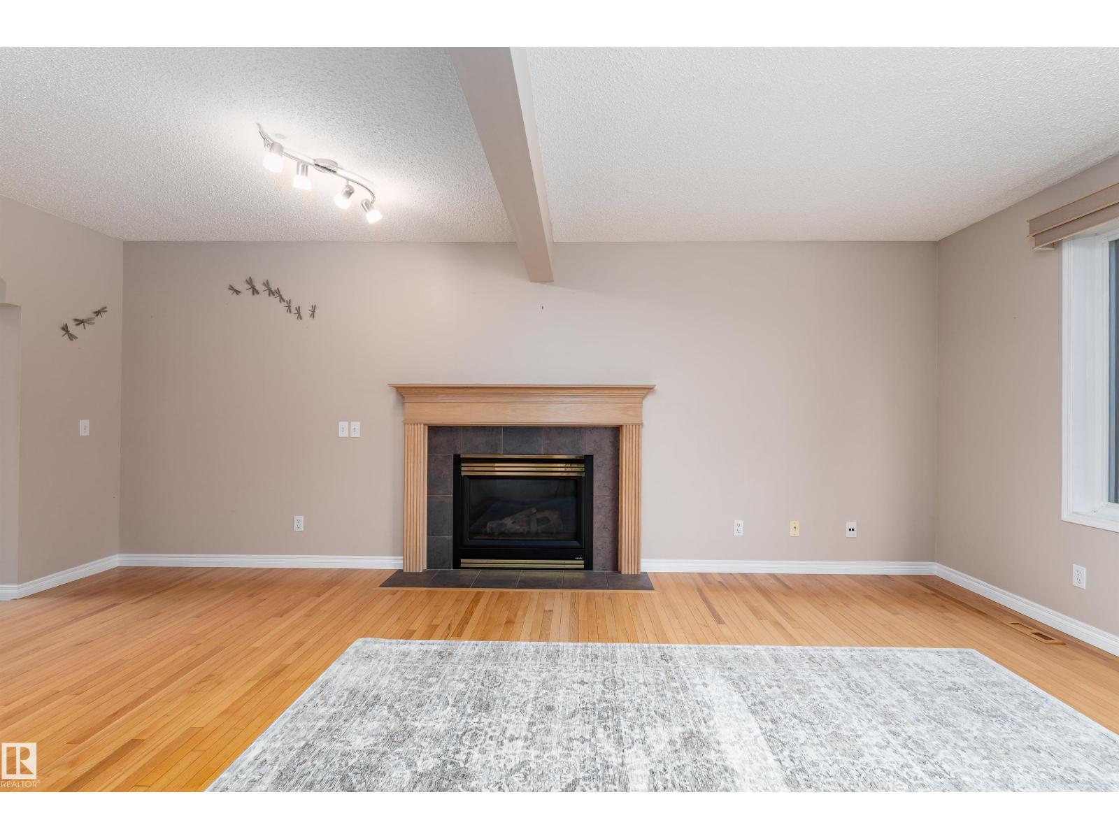 8823 188 St Nw