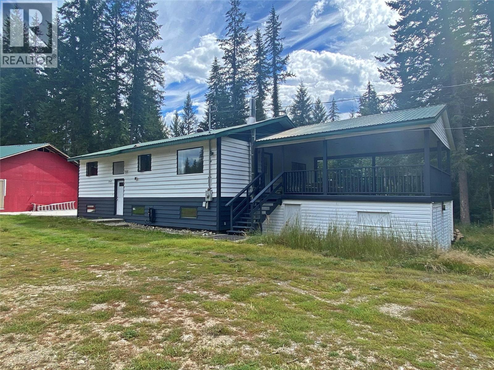 6064 Creekside Road