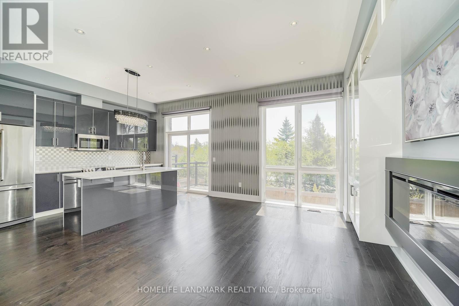 8 Crestridge Drive
