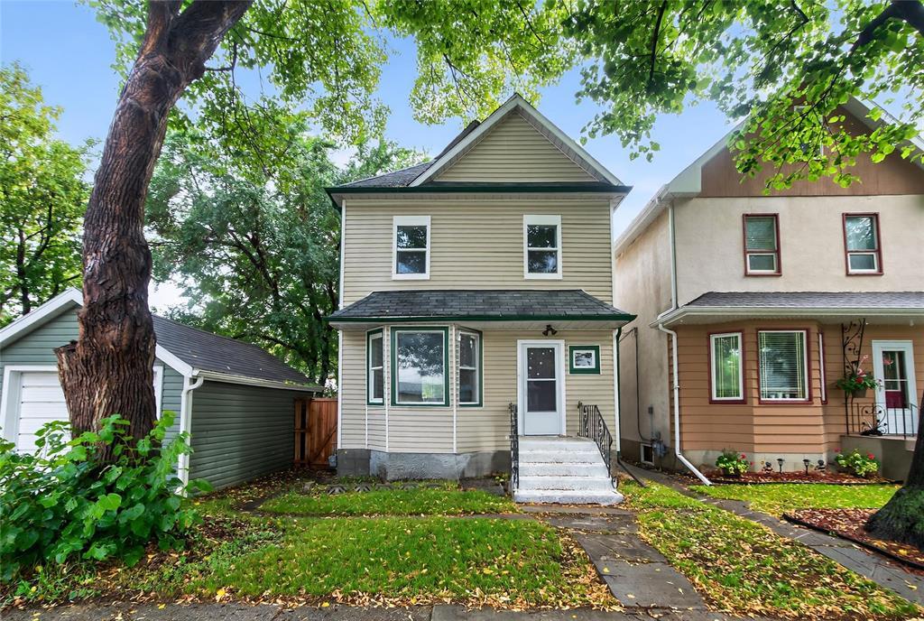 585 Anderson Avenue