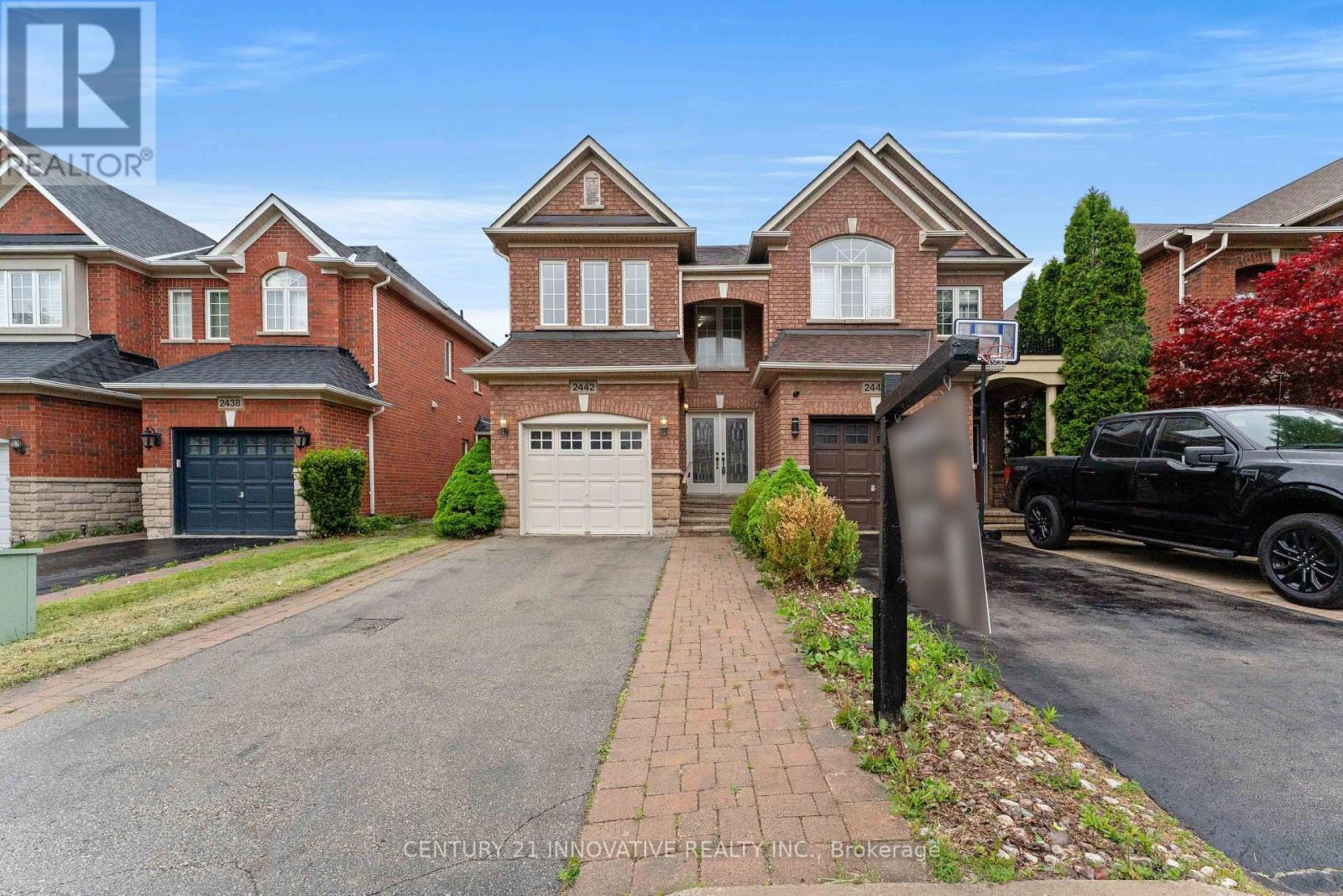2442 Felhaber Crescent