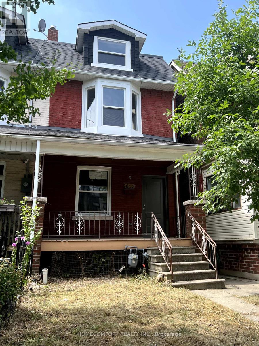 652 Crawford Street