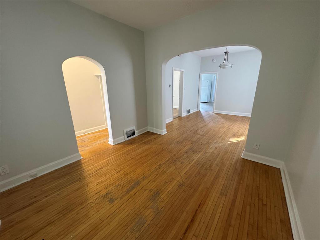 797 Simcoe Street