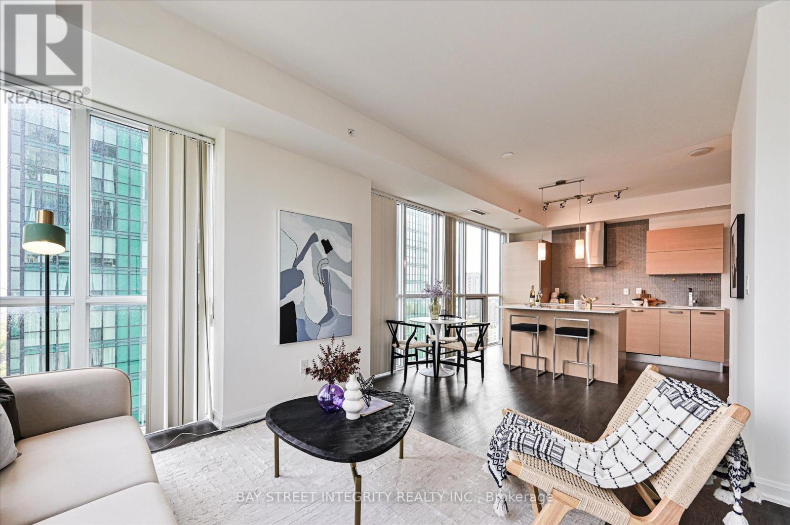 1808 11 Bogert Avenue