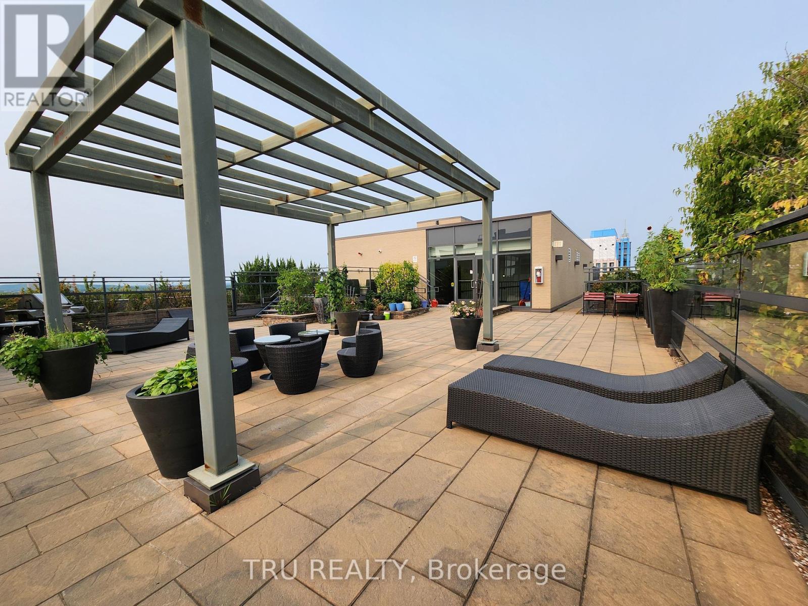 609 101 Richmond Road