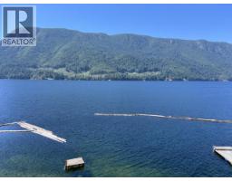 Kitchen - 9302 Powell Lake, Remote Areas, BC  Photo 3