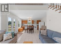 12 Driftwood Country Lane, Image 2