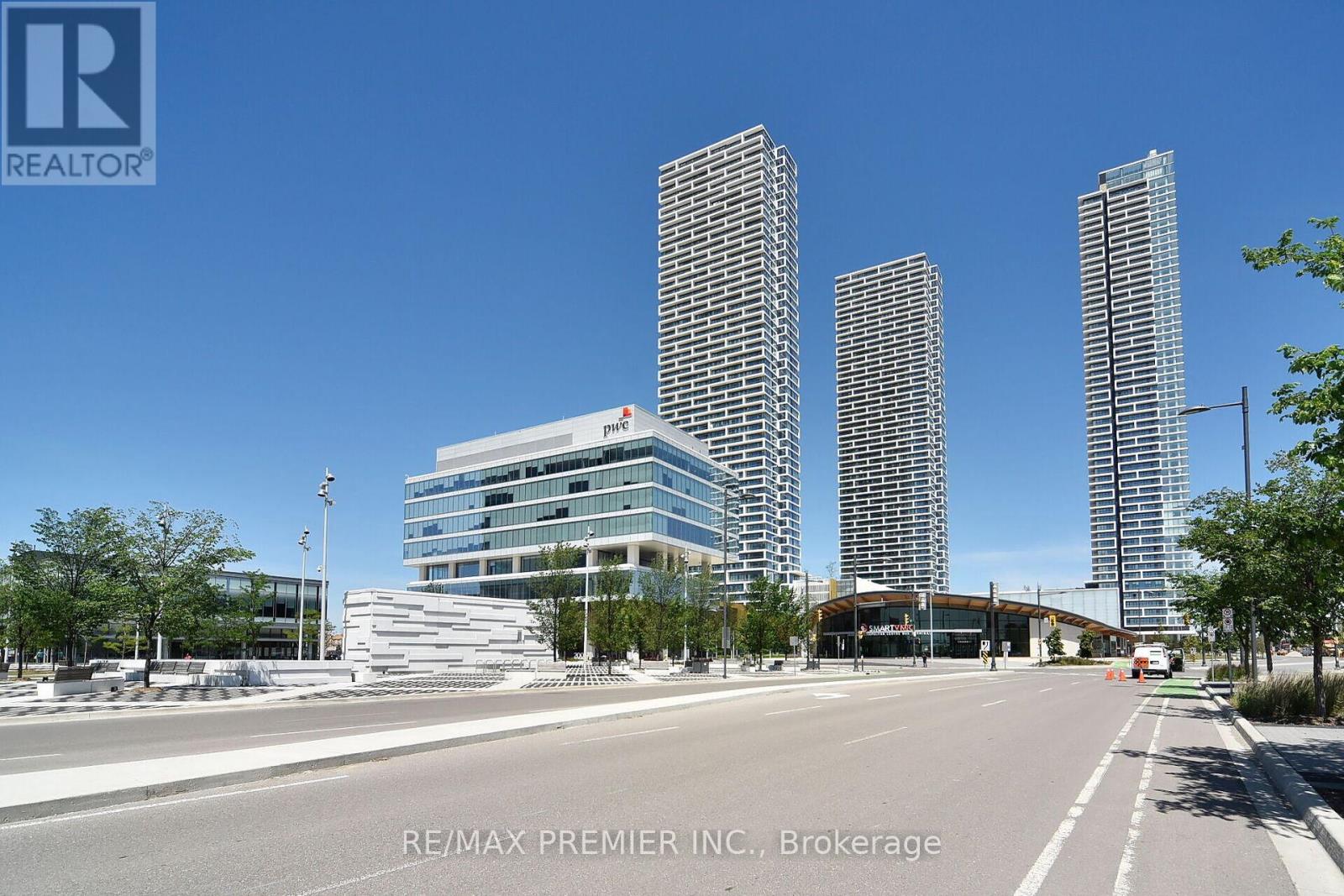 1703 1000 Portage Parkway