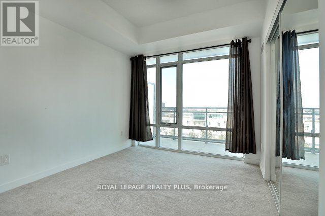 812 360 Square One Drive
