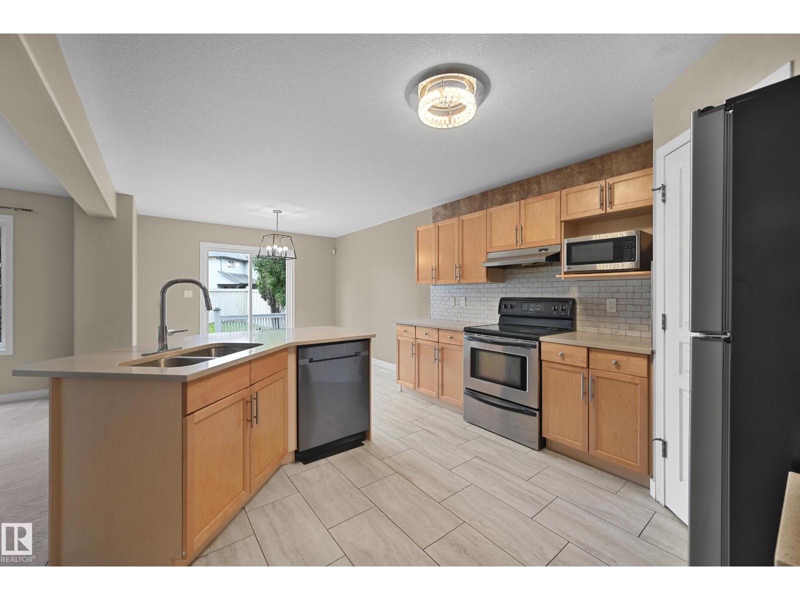 638 Leger Wy Nw