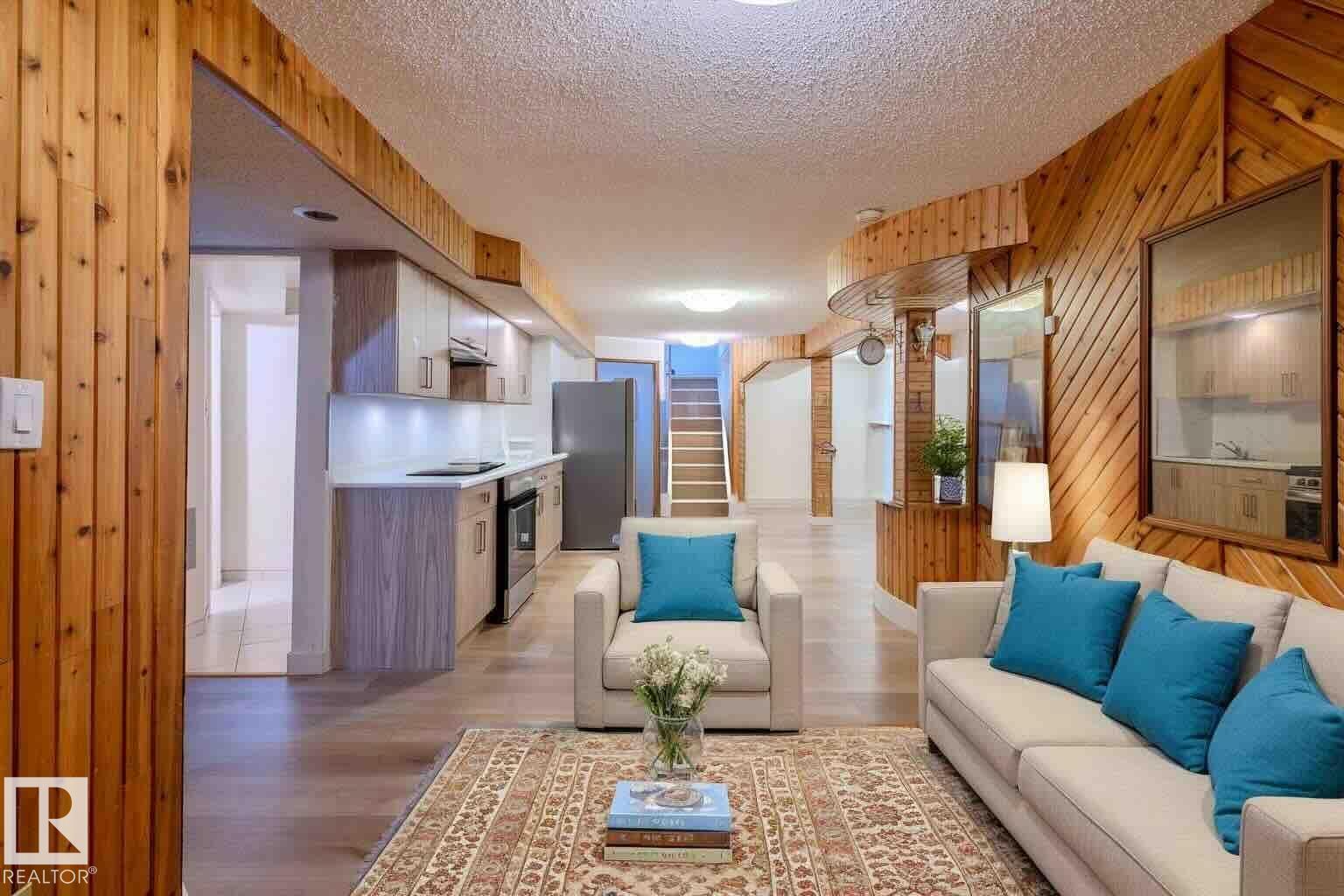 6007 10 Av Nw