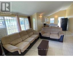 2 Moltan Close E, Jamaica, ON  Photo 5