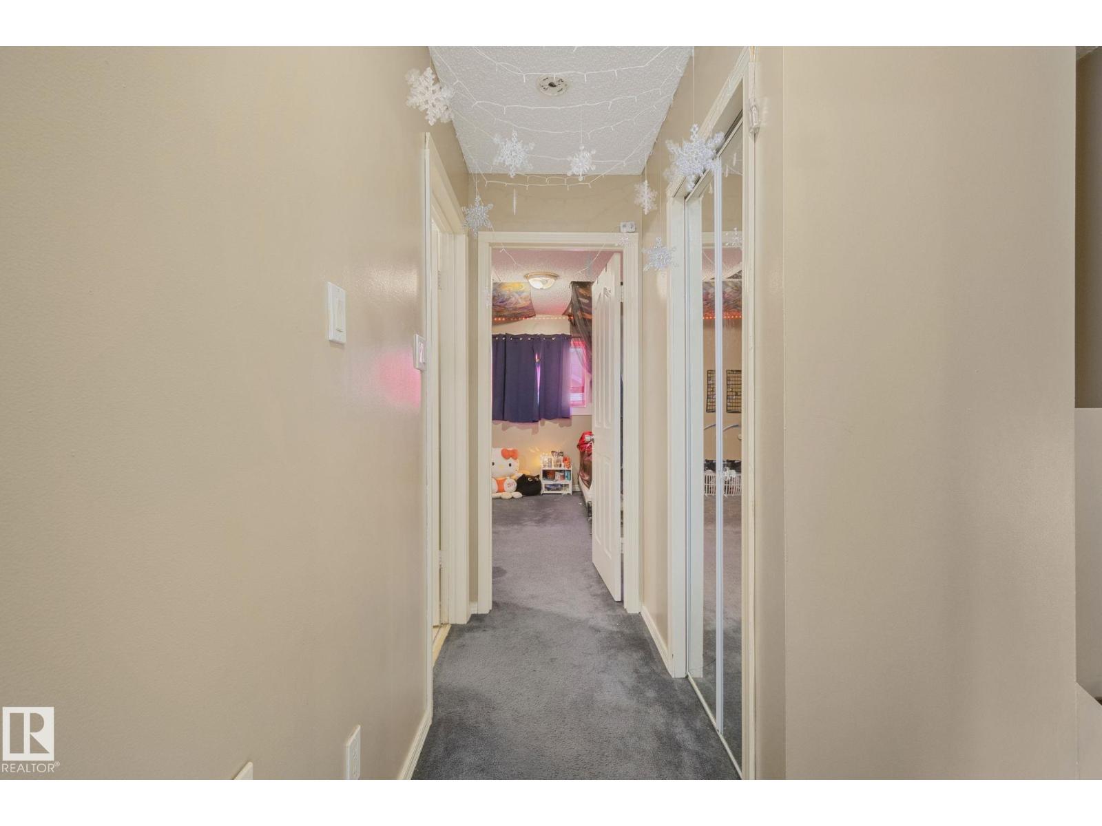 4424 32 A Av Nw