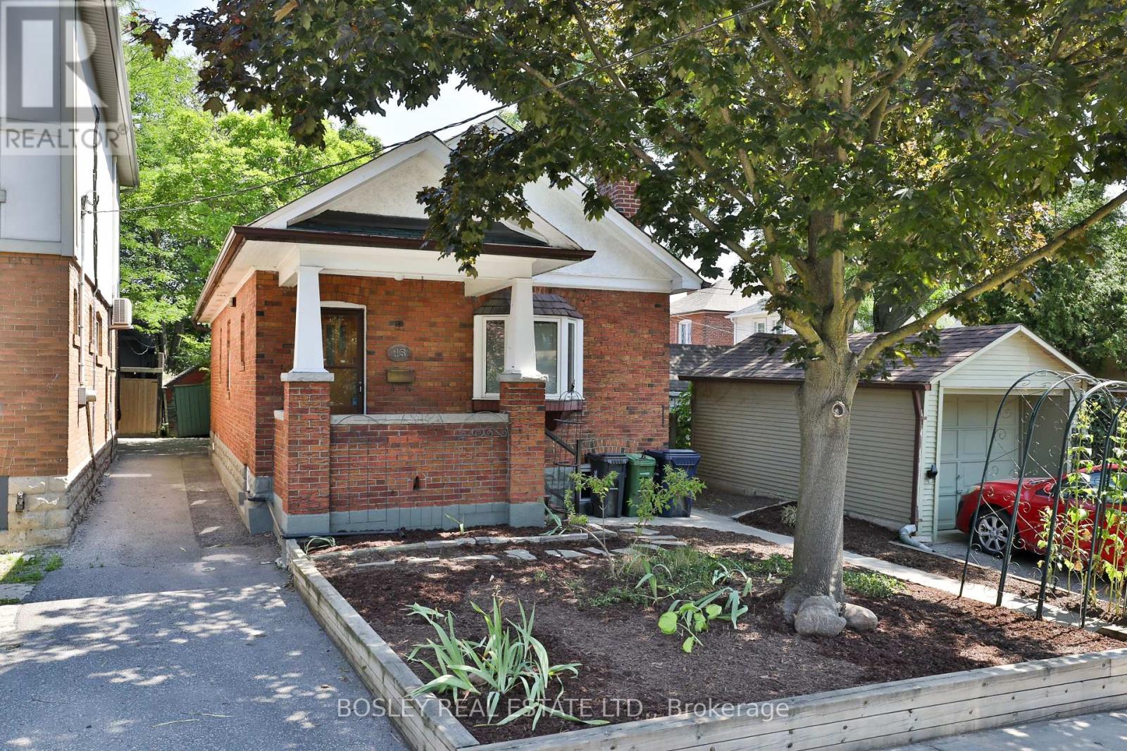 15 Whitewood Road