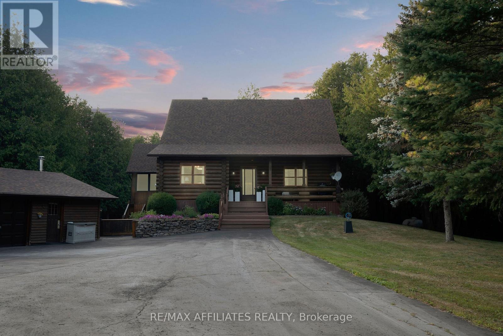 256 Saunders Road