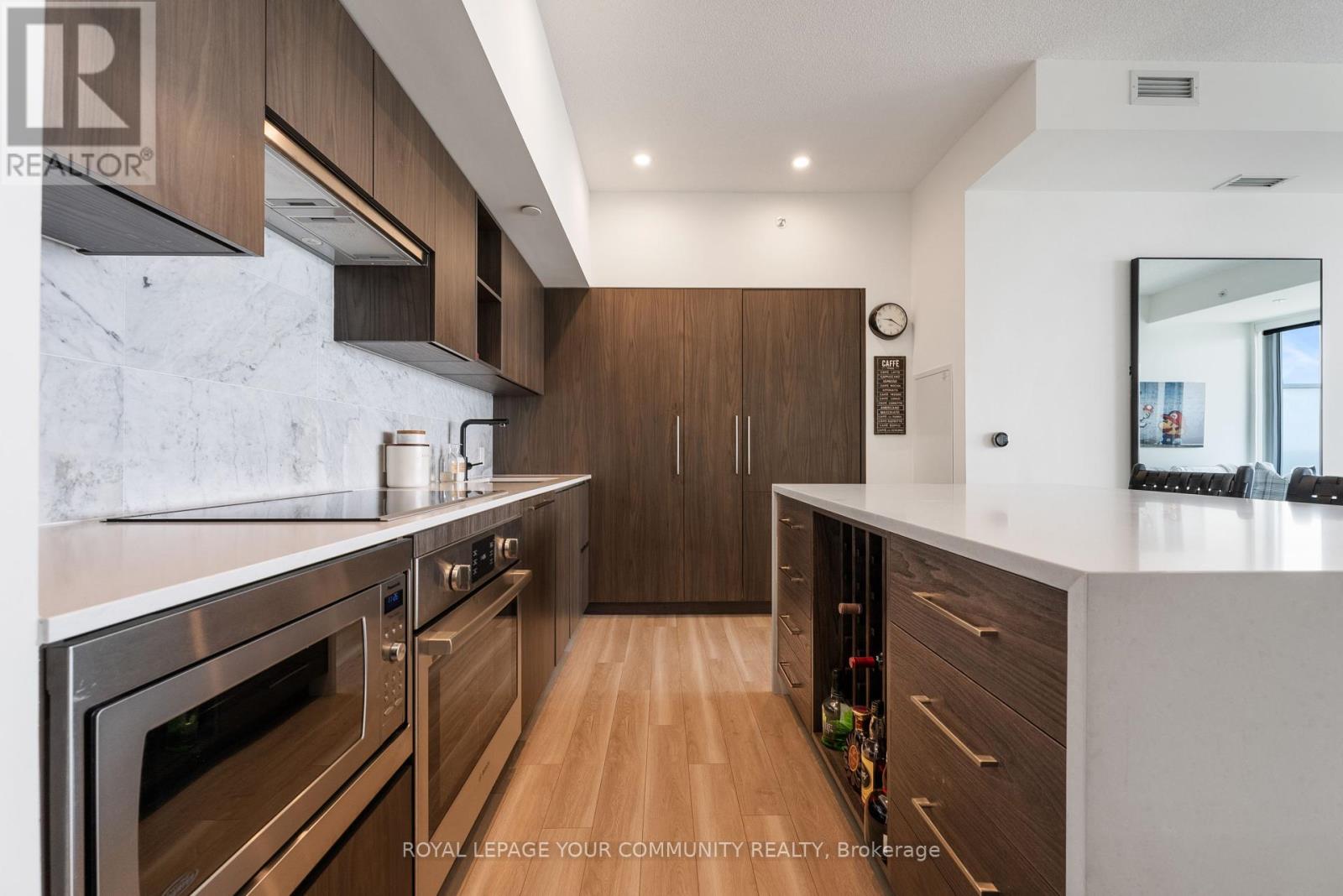 3615 17 Bathurst Street