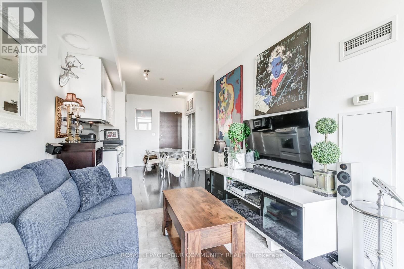 3611 21 Iceboat Terrace