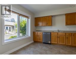 Bath (# pieces 1-6) - 1 88 Main Street, Tatamagouche, NS B0K1V0 Photo 4