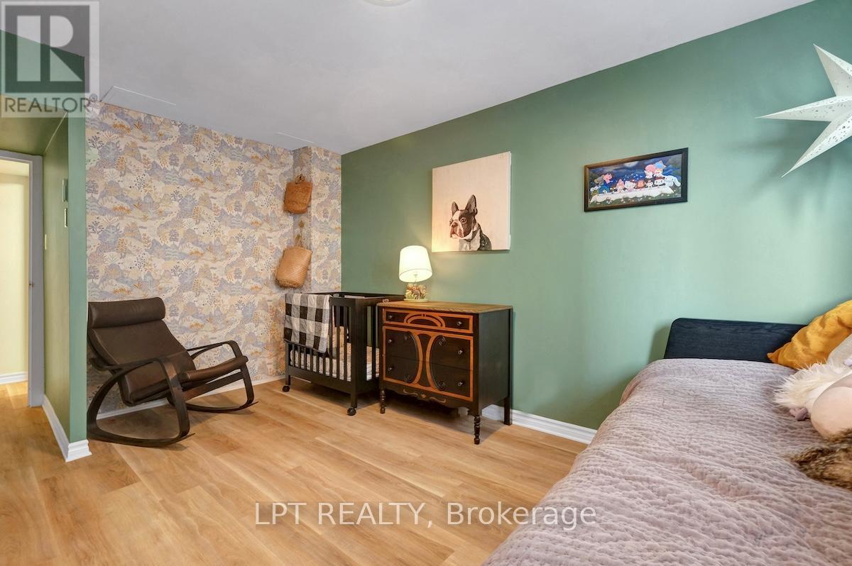 Ph 3 18 Nepean Street
