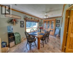 Living room - 17266 Prespatou Road, Fort St John, BC V0C1Y0 Photo 4