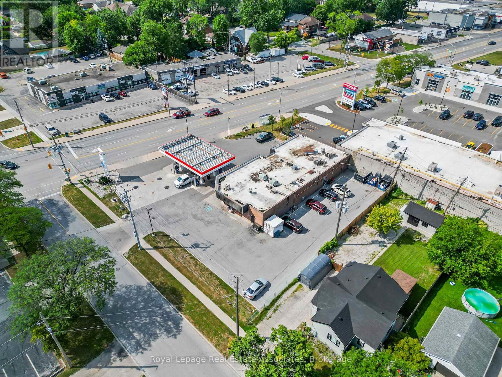 5124 Tecumseh Road E