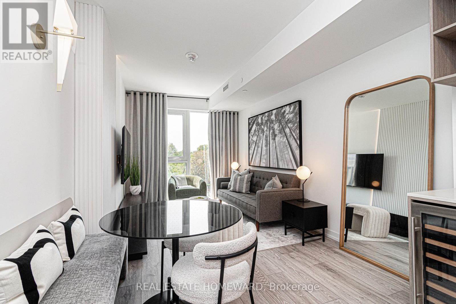 502 2020 Bathurst Street