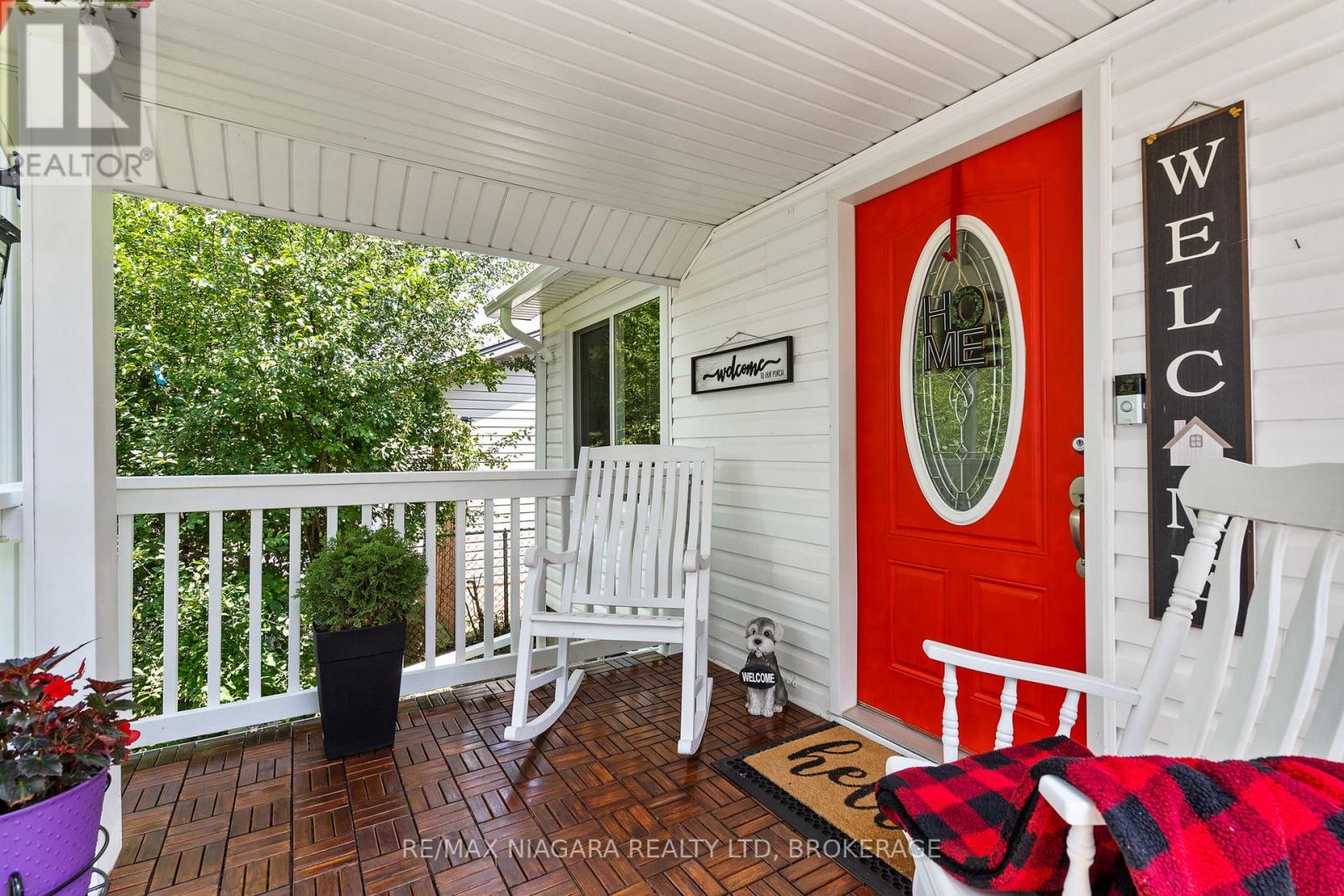 696 Fairview Road