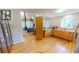 4pc Bathroom - 7392 8th Avenue, Hosmer, BC V0B1M5 Photo 4