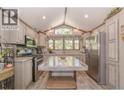 Kitchen - 3499 Luoma Road Unit 131, Malakwa, BC V0E2J0 Photo 5