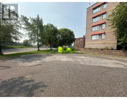 235 Ross Street, Thunder Bay, ON P7E1B4 Photo 2