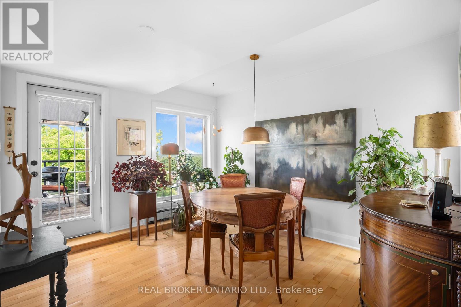 72 Upper Lorne Place