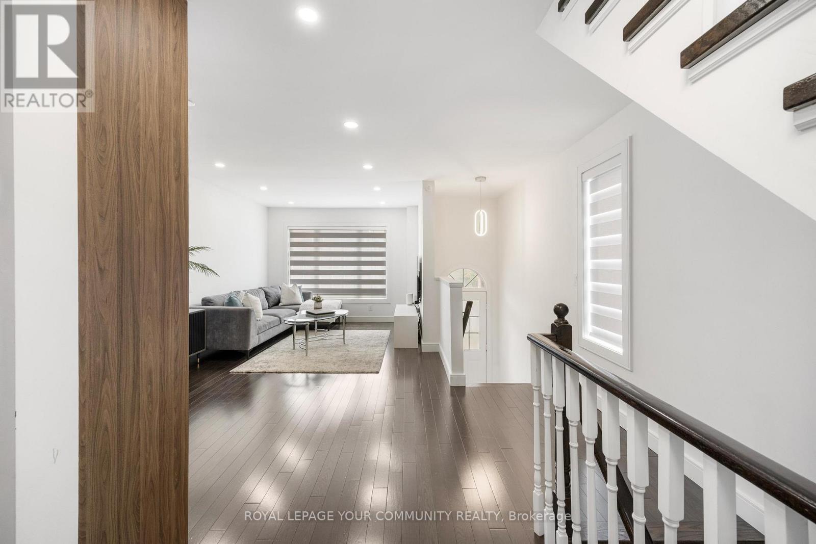 17 3020 Cedarglen Gate