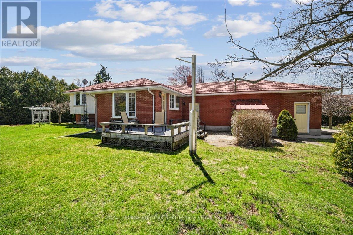 1 Westview Crescent